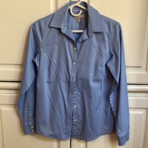 Banana Republic Button Down Shirt in Light Blue, Size 6.